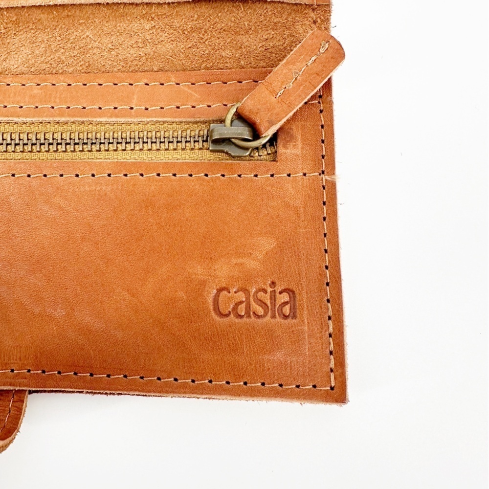 Casia Malva Leather Wallet - Picture 4 of 5